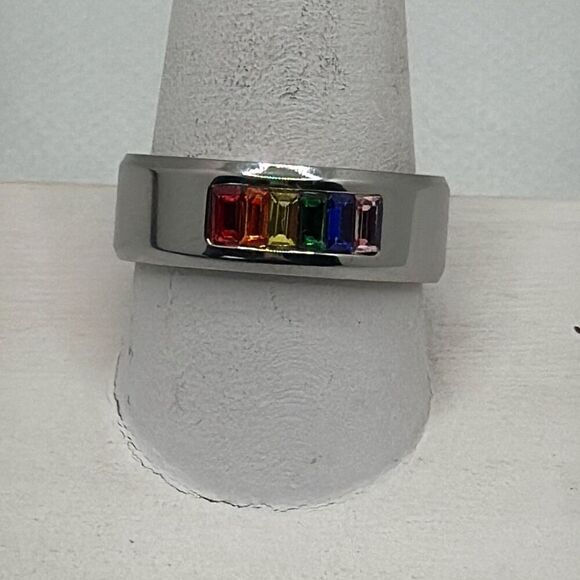NWOT Size 8 Titanium band with rainbow flag stones - Picture 1 of 5